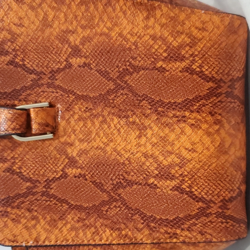 Purse - Picture 2 of 7